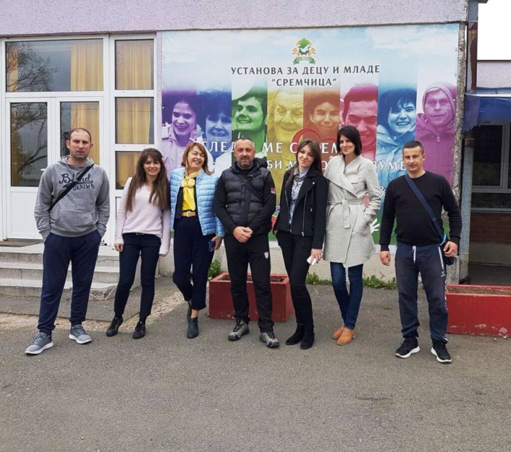 18261275_1137579599720711_396950777_o