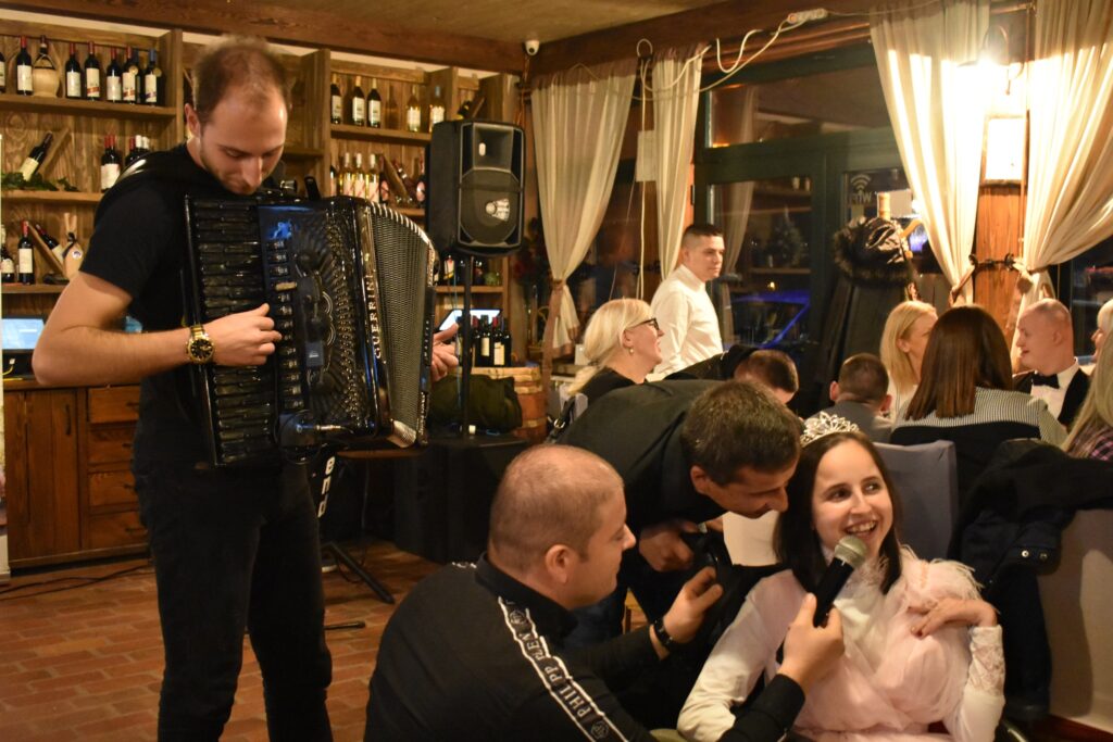 317706093_5926252947397903_681438295955419909_n